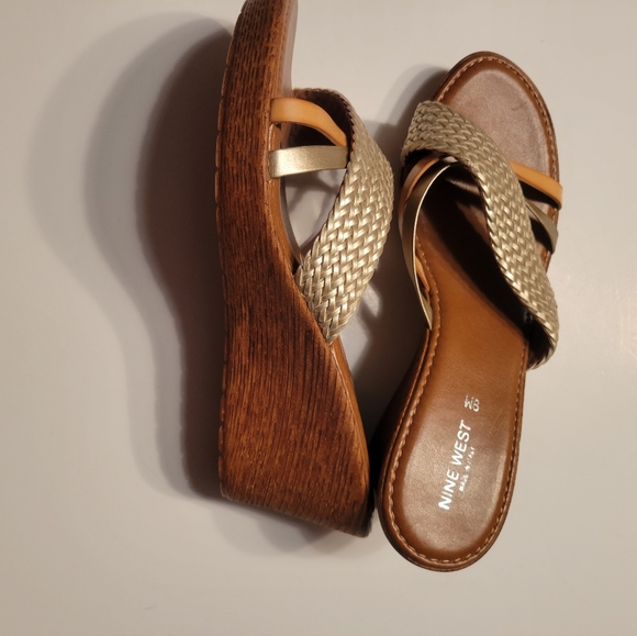 Nine West Wedge Sandals Size 9 - Picture 2 of 4